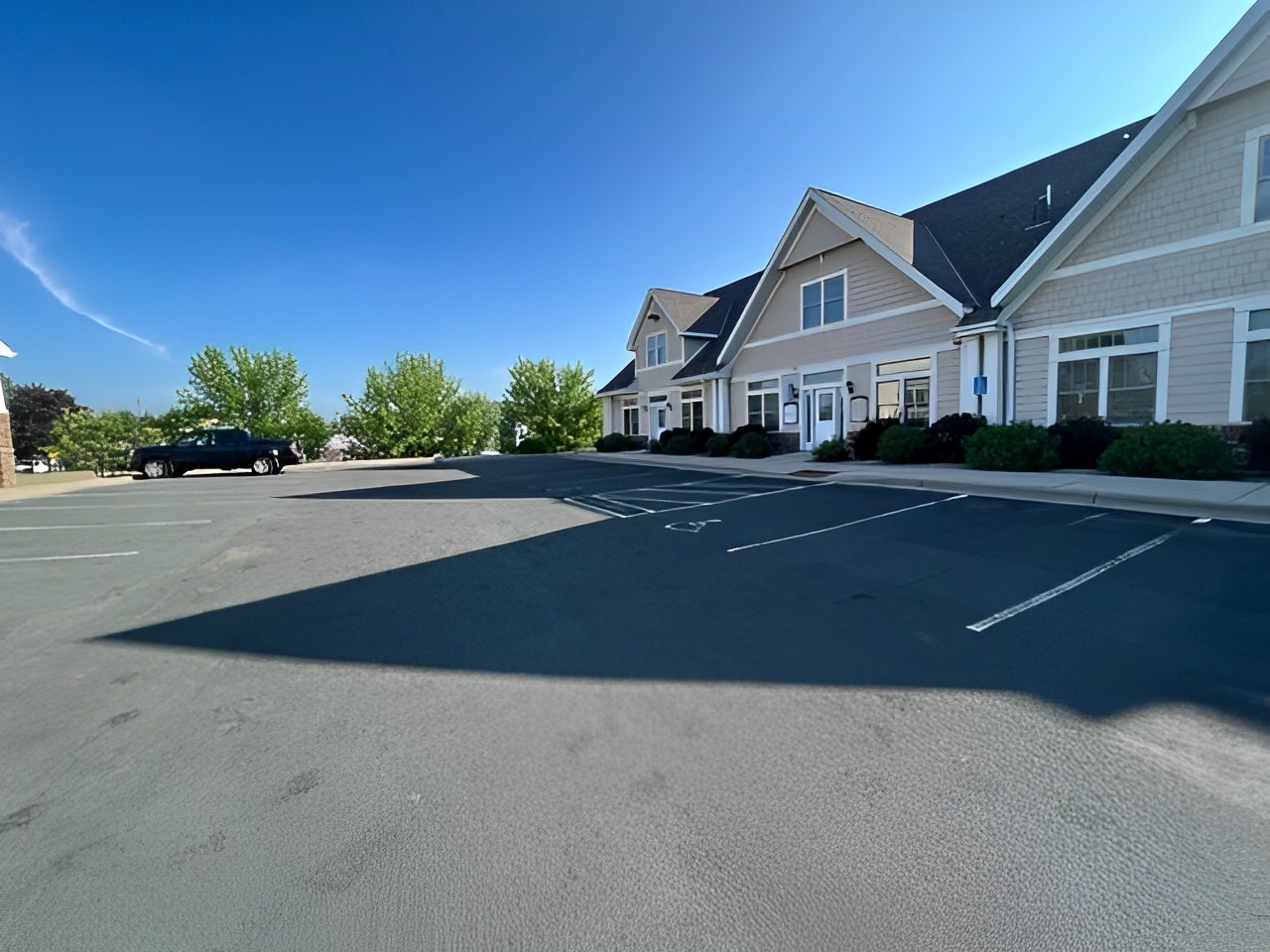 Office for Sale, Office for Lease, 1551 Southcross Drive W, Burnsville, front view lot